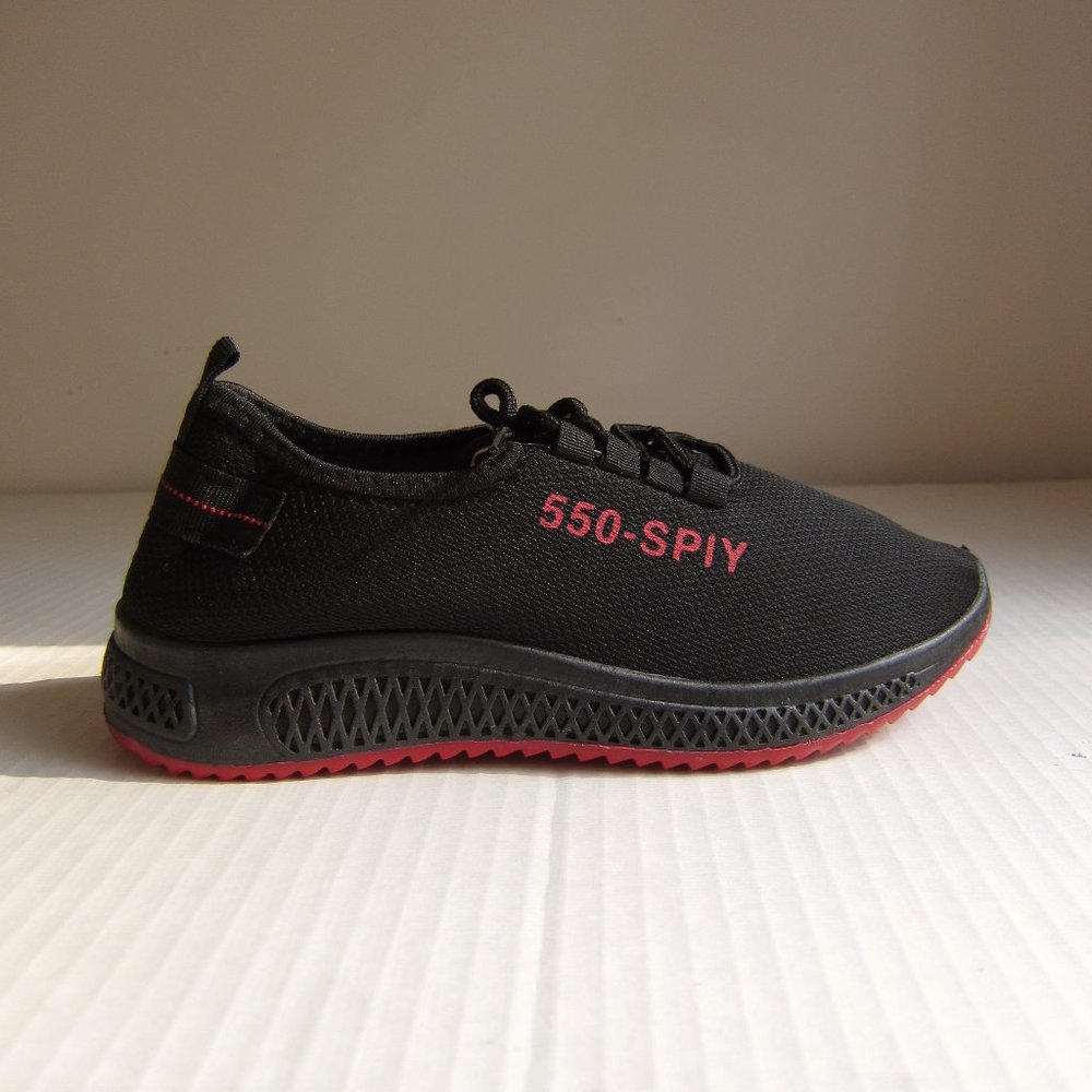 Women's breathable casual lace-up sneakers